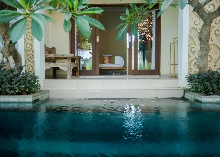 Hotel Akatara 3*