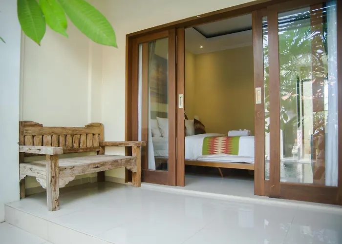 Hotel Akatara 3*