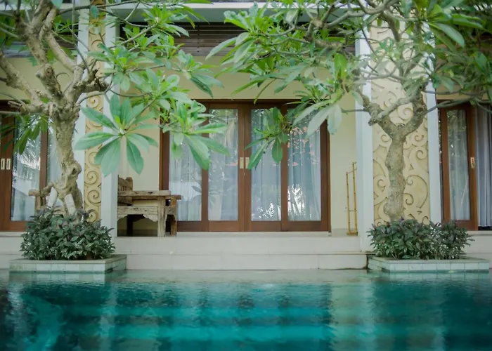 Akatara Hotel Toyapakeh