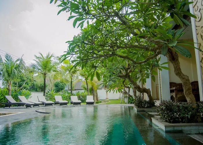 Akatara Hotel Toyapakeh