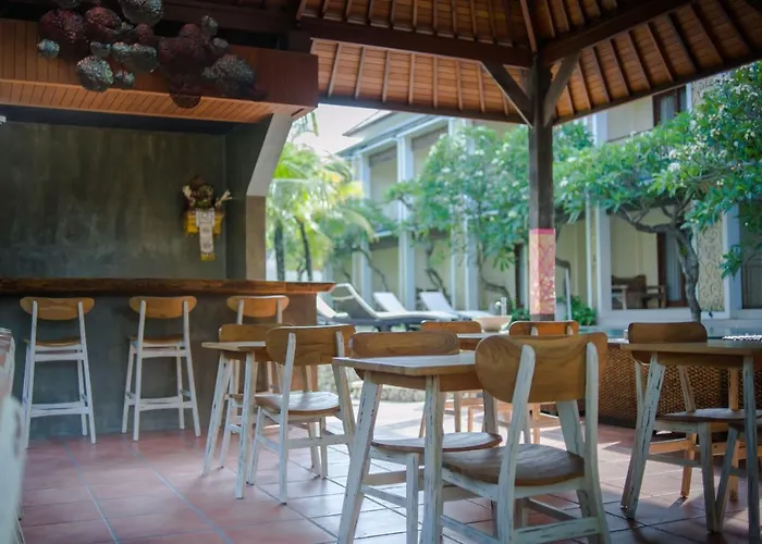 Hotel Akatara 3*