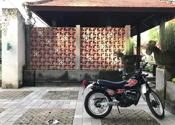Hotel Akatara Toyapakeh