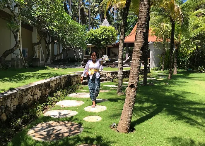 Hotel Akatara 3*